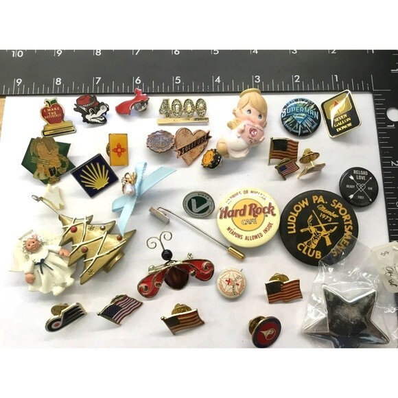 Assorted Collection of Pins 32 - Picture 1 of 5